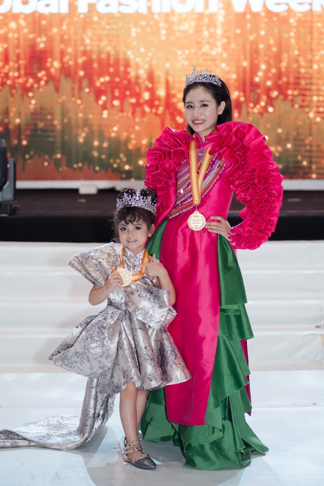 Mẫu nhí Minh Anh giành giải Á quân 1 cuộc thi Luxury Brand Model Awards Global Fashion Week 2023 - Ảnh 2.