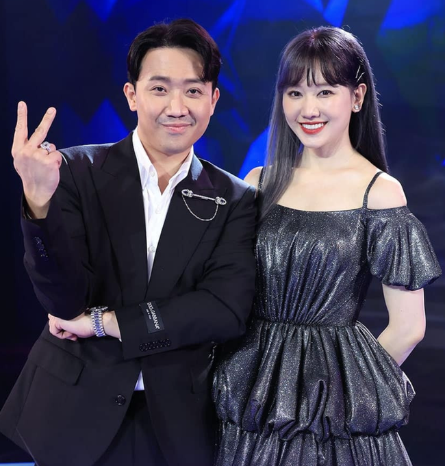  Hari Won đến tận phim trường Rap Việt thăm Trấn Thành trên xế xịn hạng sang 9 tỷ mới tậu  - Ảnh 7.