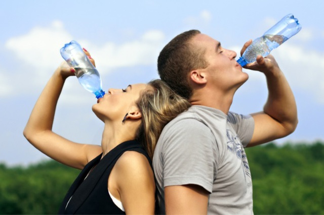 Phát hiện bất ngờ về loại đồ uống cấp nước tốt nhất cho cơ thể - không phải nước lọc - Ảnh 1.