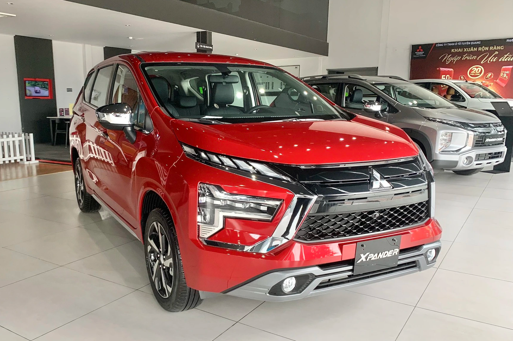 Đại lý Mitsubishi khuyến mãi tất tay mọi dòng xe: Pajero Sport giảm đến 136 triệu, không mẫu nào hạ dưới 50 triệu đồng - Ảnh 1.