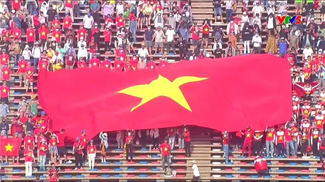 Trực tiếp U22 Việt Nam vs U22 Myanmar 0-0 (H1): Thủ môn Văn Chuẩn dự bị - Ảnh 1.