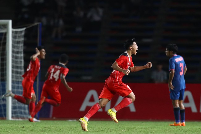 Chung kết bạo lực tới đổ máu: Thái Lan cay đắng, Indonesia vỡ òa trong trận cầu có 9 thẻ đỏ, 7 bàn thắng - Ảnh 3.