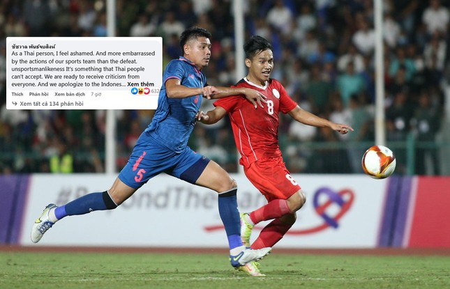 CĐV Thái Lan xấu hổ vì hành xử của đội nhà trước Indonesia - Ảnh 1.