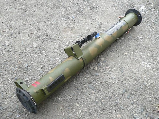Quân đội Nga nhận súng phun lửa bộ binh mới - Ảnh 1.