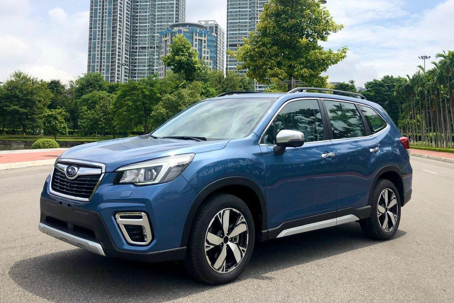 Subaru Forester 2023 giảm giá kỷ lục hơn 100 triệu tại đại lý, chạy đua với CX-5, CR-V - Ảnh 3.