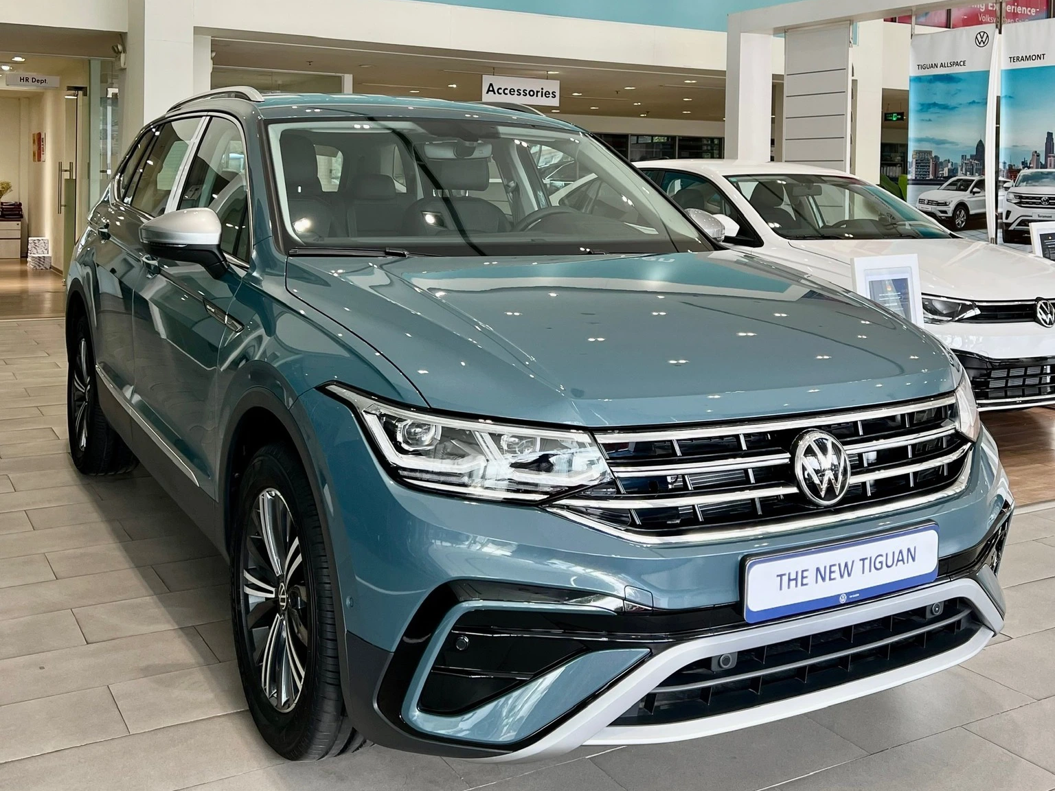 VW Tiguan Allspace liên tục xả hàng, giảm giá kỷ lục hơn 300 triệu đồng: Full option chỉ hơn 1,6 tỷ, ngang Sorento - Ảnh 2.