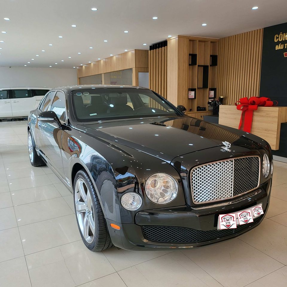 Bentley Mulsanne bản độc nhất Việt Nam giá 11 tỷ đồng bằng 2 chiếc ‘Mẹc S’: Đi trung bình gần 6.000km/năm, ngoại hình khó nhận ra vì 2 thứ đã thay đổi - Ảnh 1.