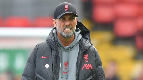 Liverpool đối mặt mùa giải thảm hại, Klopp “hờn” cả thế giới - Ảnh 1.