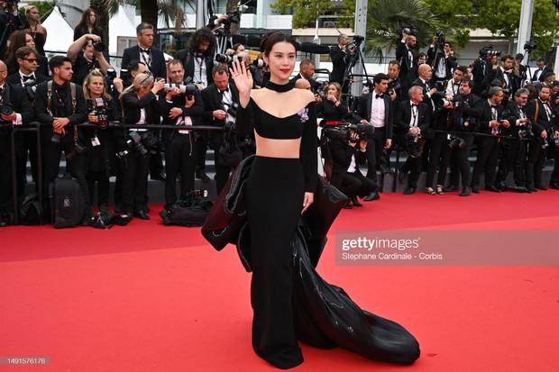 Thảm đỏ LHP Cannes 2023 ngày 4: Thang Duy đẹp tựa công chúa, Natalie Portman - Cate Blanchett nổi bật không kém cạnh - Ảnh 7.