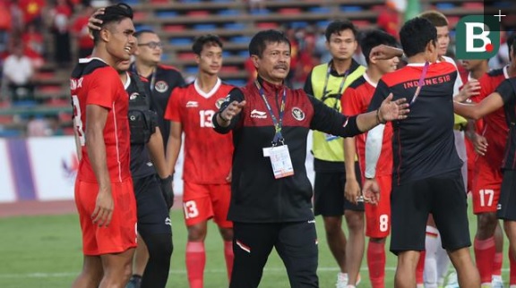 HLV Indonesia chưa hết sung sướng, trải lòng về khoảnh khắc hài hước nhất SEA Games 32 - Ảnh 1.