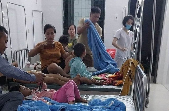 Xác định nguyên nhân khiến 76 trẻ mầm non ngộ độc ở Nghệ An - Ảnh 2.