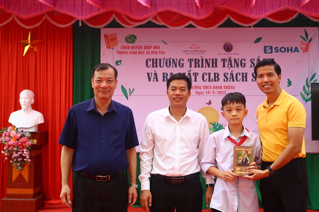 Người đàn ông Việt cao gần 90cm, nặng 30kg và những câu chuyện truyền cảm hứng cho giới trẻ - Ảnh 8.