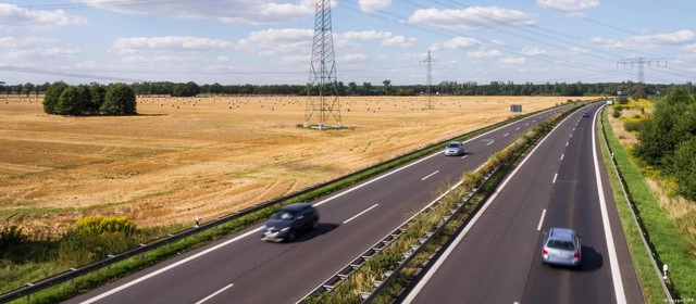 Sự thật ít người biết về Autobahn - đường cao tốc không giới hạn tốc độ ở Đức - Ảnh 2.