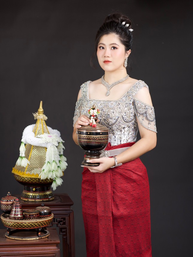 Nữ sinh Khmer xinh đẹp mê thiện nguyện, đăng ký hiến tạng - Ảnh 1.