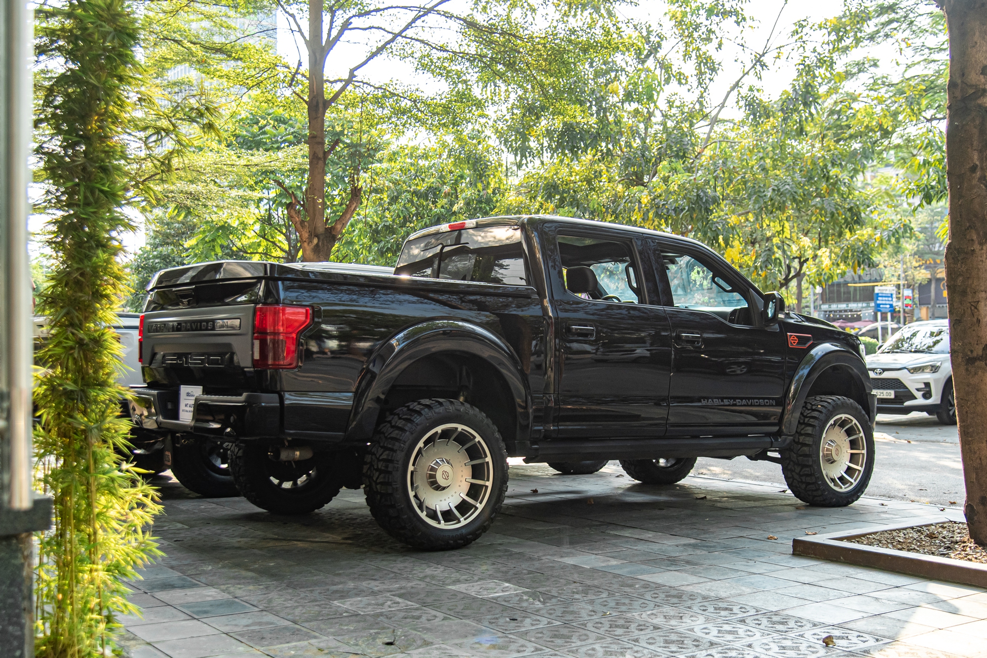 Ford F-150 bản hiếm bán lại giá 6 tỷ sau 5 năm: Đi trung bình 6.800km/năm, chủ cũ giữ xe như mới - Ảnh 4.