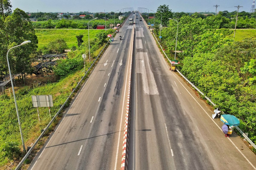 Ngắm cây cầu vượt sông dài nhất Việt Nam sau 9 năm vận hành khai thác - Ảnh 6.