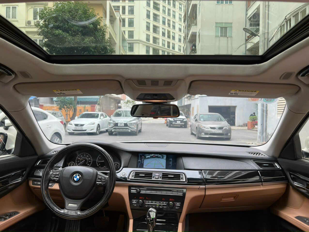 Chủ xe rao bán BMW 750Li giá rẻ ngang Vios 2023 vì không đăng kiểm được - Ảnh 3.