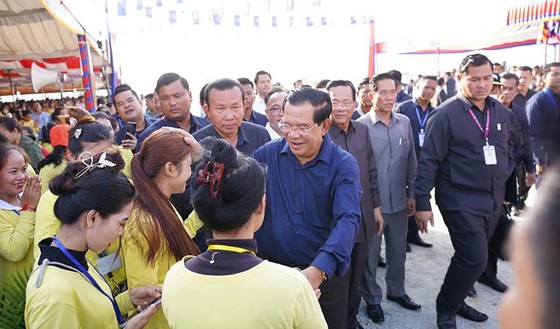 Thủ tướng Campuchia kêu gọi người dân ủng hộ ASEAN Para Games 12 - Ảnh 1.