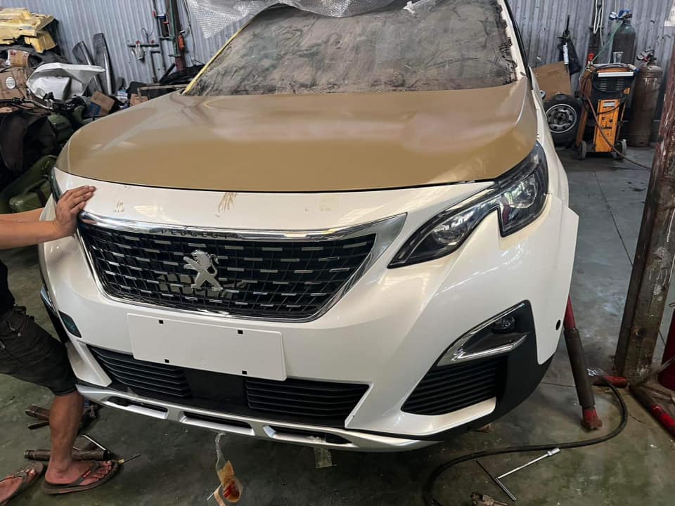 Peugeot 5008 tai nạn nát đầu tưởng chỉ còn nước bán sắt vụn nhưng được thợ Việt hồi sinh trông như mới - Ảnh 14.