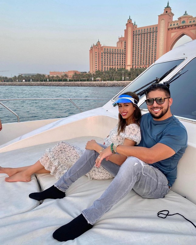 Nữ người mẫu than khổ vì lấy chồng triệu phú Dubai - Ảnh 1.