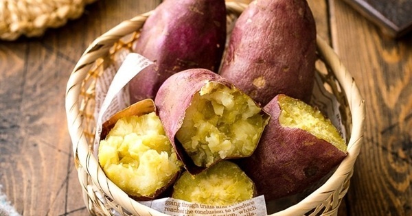 Người Nhật gọi khoai lang là vua chống ung thư, nên ăn đúng thời điểm vàng - Ảnh 1.
