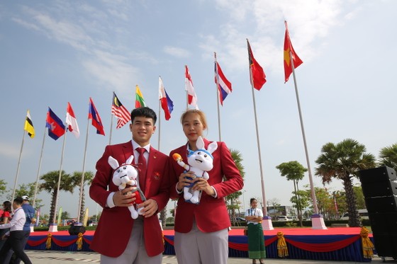 Lễ thượng cờ xúc động của đoàn thể thao Việt Nam ở SEA Games 32 - Ảnh 10.