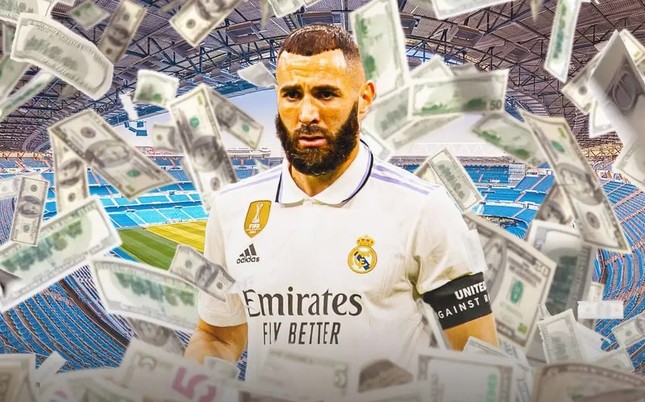 Benzema muốn rời Real Madrid vì đề nghị 400 triệu euro từ Saudi Arabia - Ảnh 1.