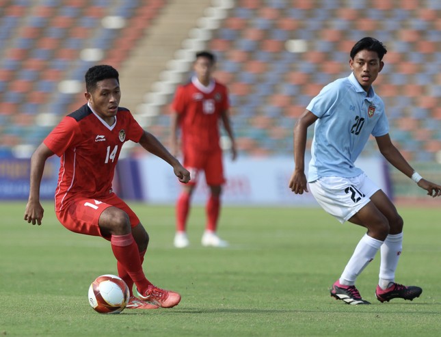 Trực tiếp U22 Indonesia vs U22 Myanmar 2-0 (H1): Được hưởng 11m, Sananta nhân đôi cách biệt - Ảnh 4.