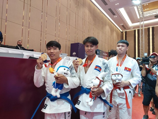 VĐV Jujitsu Thái Lan thốt lên bất công khi thua đối thủ Campuchia ở trận chung kết SEA Games 32 - Ảnh 2.
