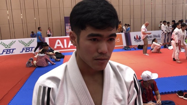 VĐV Jujitsu Thái Lan thốt lên bất công khi thua đối thủ Campuchia ở trận chung kết SEA Games 32 - Ảnh 1.