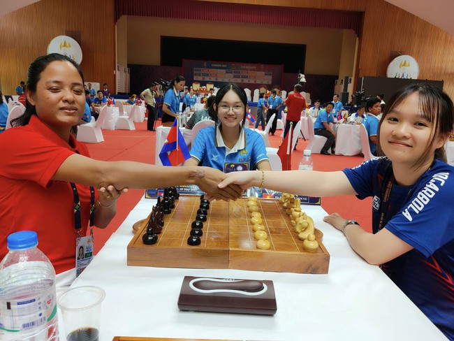 SEA Games 32: Sau tấm HCV sớm, đoàn Việt Nam thêm một lần khiến chủ nhà Campuchia sửng sốt ở môn thể thao lạ - Ảnh 1.