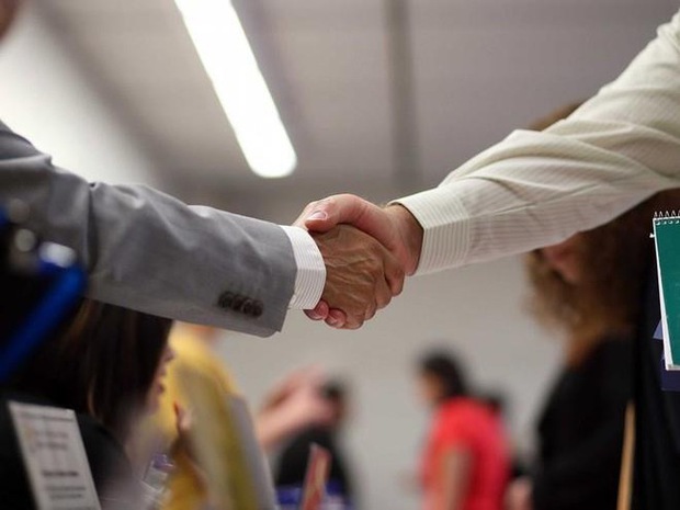  Ba ngọn đ&egrave;n s&aacute;ng rọi, cả đời kh&ocirc;ng sợ thiệt: L&uacute;c rảnh rỗi ĐỌC nhiều, l&uacute;c kh&oacute; khăn T&Igrave;M mục ti&ecirc;u, KẾT BẠN với người ph&ugrave; hợp - Ảnh 3.