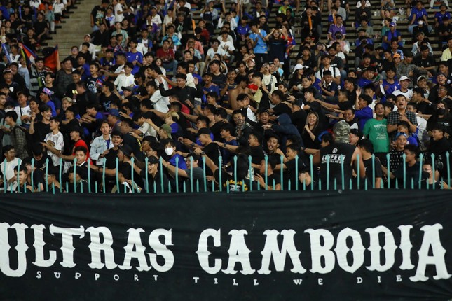Campuchia đề nghị người hâm mộ ngừng ‘tấn công BTC SEA Games 32’