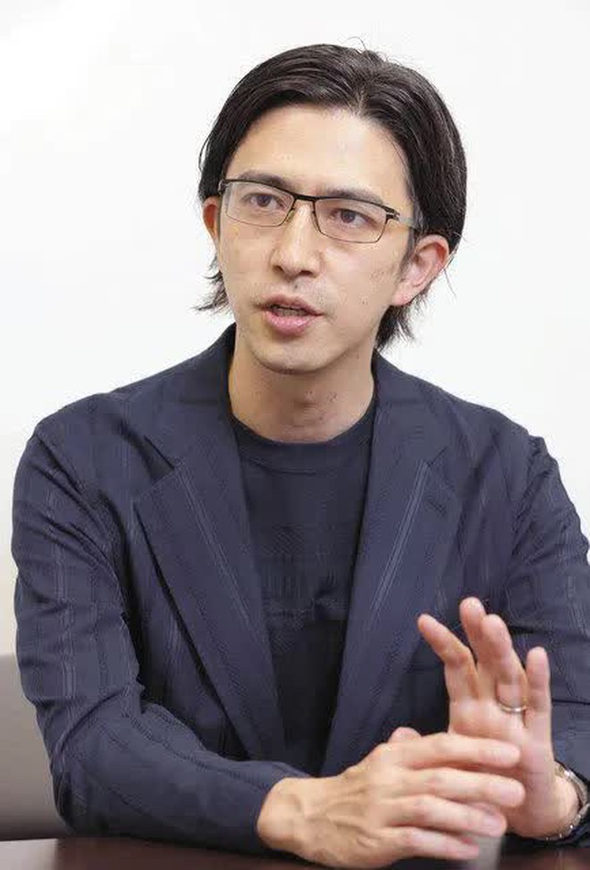 Khiến dân mạng chao đảo nhờ ngoại hình nam thần, diện mạo sau 4 năm của giáo sư đẹp trai nhất Nhật Bản gây bất ngờ - Ảnh 7.