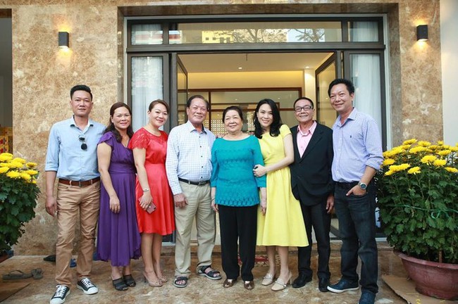 Mẹ ruột từng là hoa khôi đất Quảng, luôn dạy Mỹ Tâm sống khiêm nhường, giữ gìn lề lối gia phong - Ảnh 1. Mẹ ruột từng là hoa khôi đất Quảng, luôn dạy Mỹ Tâm sống khiêm nhường, giữ gìn lề lối gia phong - Ảnh 1.