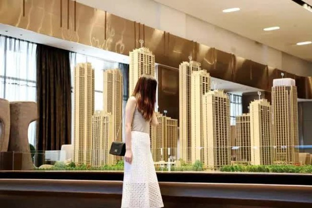 37 tuổi vẫn c&ograve;n độc th&acirc;n, c&atilde;i lời cha mẹ vay nợ chồng chất để mua nh&agrave; 6,1 tỷ, c&ocirc; g&aacute;i nhận kết đắng: Giờ t&ocirc;i rất hối hận - Ảnh 2.