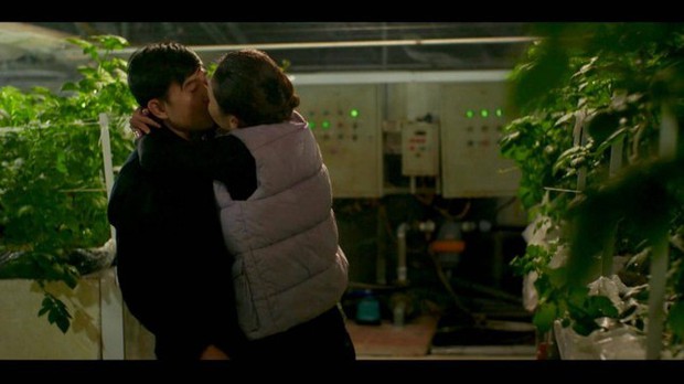 Anh chồng gây ức chế trên phim Việt giờ vàng - Ảnh 2. Anh chồng gây ức chế trên phim Việt giờ vàng - Ảnh 2.