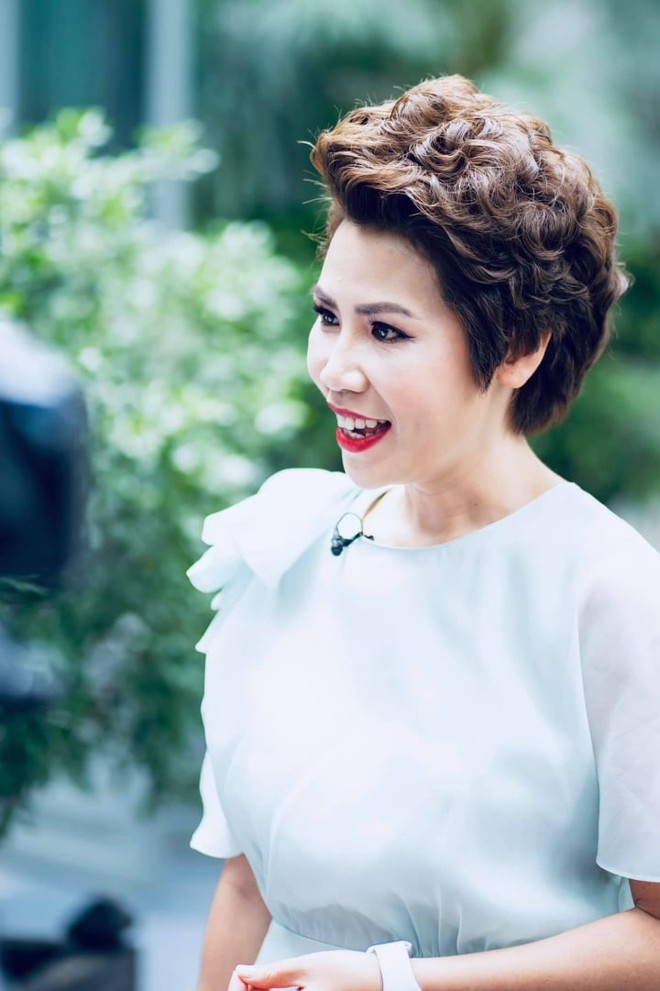  Sự nghiệp của NSƯT Hồng Vy trước khi ra đi vì căn bệnh ung thư  - Ảnh 3.