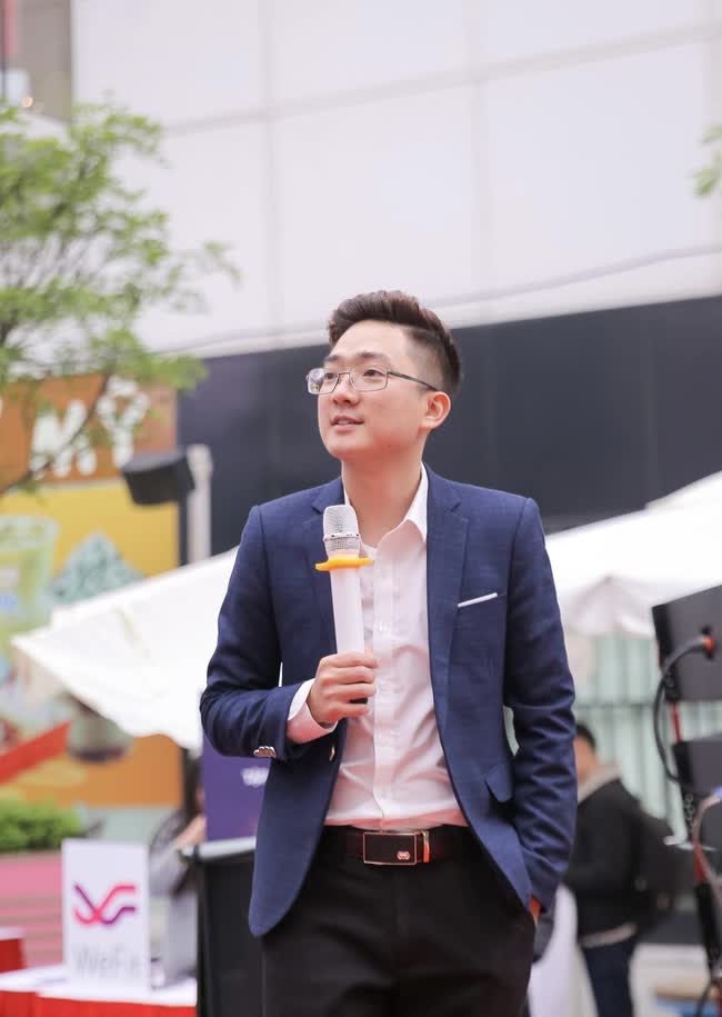  Nhãn hàng vẫn chọn Võ Hà Linh để livestream bất chấp giông bão: Dân mạng Việt chưa có tiền lệ tẩy chay triệt để và miếng bánh từ fan cực đoan vẫn quá hời?  - Ảnh 2.