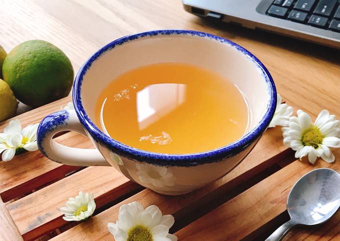 Một thời điểm uống nước chanh mật ong có thể làm hại dạ dày và khiến đường huyết tăng vọt - Ảnh 1.