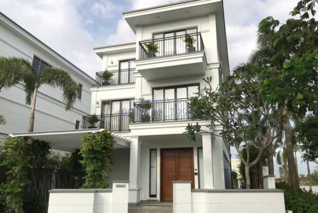 Khối tài sản kếch xù của Sơn Tùng: Sống tại villa view sông 50 tỷ, sở hữu xe sang chỉ dành cho giới nhà giàu - Ảnh 10.