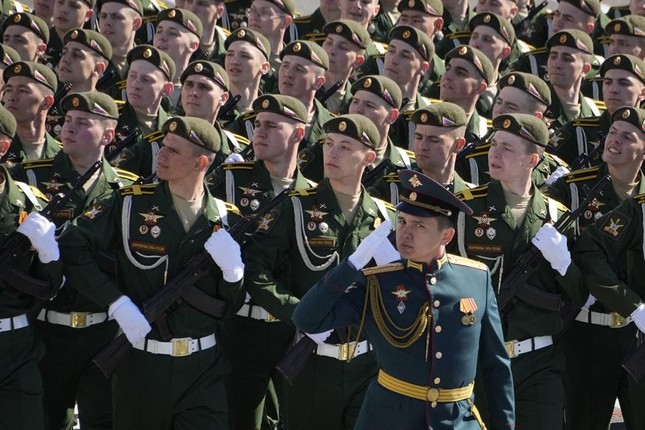 Quân đội Nga rầm rộ tổng duyệt trước lễ duyệt binh Ngày Chiến thắng 9/5 - Ảnh 9.