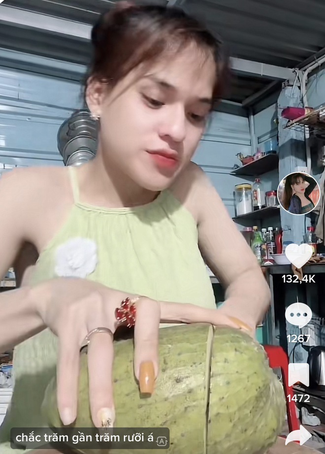  Hàng trà mãng cầu hot nhất hiện nay, mở cửa 3 - 4 tiếng bán hết hơn 100kg mãng cầu, tự livestream đã hút hơn 13k lượt xem  - Ảnh 4.