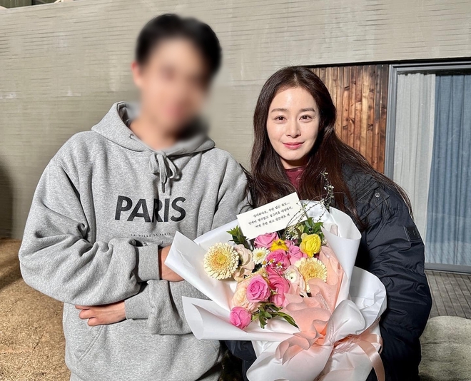  Bất ngờ nhan sắc tuổi 43 của Kim Tae Hee khi để mặt mộc trên phim  - Ảnh 6.