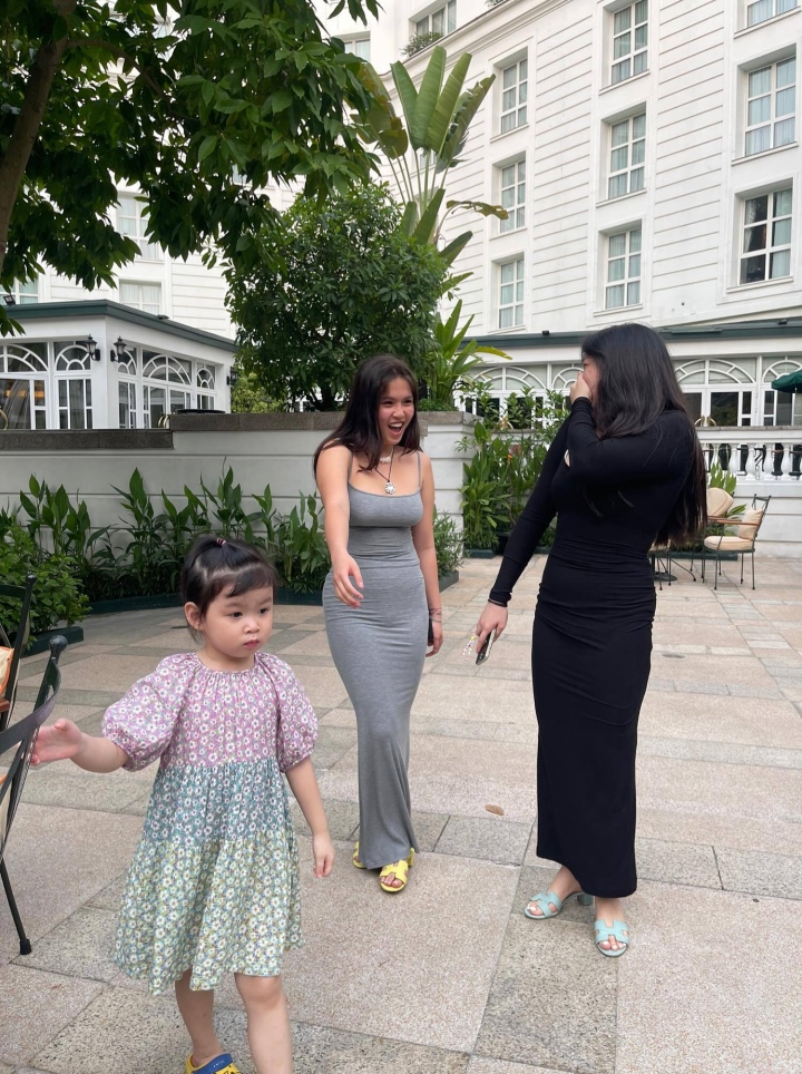 Phượng Chanel lần đầu khoe con gái chung của cô và tình cũ Quách Ngọc Ngoan - Ảnh 3. Phượng Chanel lần đầu khoe con gái chung của cô và tình cũ Quách Ngọc Ngoan - Ảnh 3.