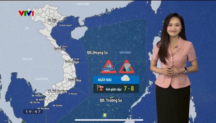 BTV thời tiết Xuân Anh: Tôi hay về muộn nên chồng sẽ cho con ăn và dỗ con ngủ - Ảnh 2. BTV thời tiết Xuân Anh: Tôi hay về muộn nên chồng sẽ cho con ăn và dỗ con ngủ - Ảnh 2.