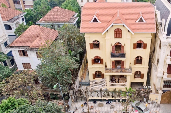 Vụ biệt thự tai tiếng: Đại biểu Quốc hội đề nghị xử lý nghiêm, không ngoại lệ - Ảnh 1. Vụ biệt thự tai tiếng: Đại biểu Quốc hội đề nghị xử lý nghiêm, không ngoại lệ - Ảnh 1.