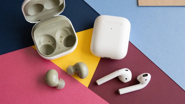 Chỉ hơn 1 triệu đồng là có ngay mẫu tai nghe danh tiếng của Samsung: So về chất âm lẫn tính năng, AirPods phải thua một bậc - Ảnh 1.