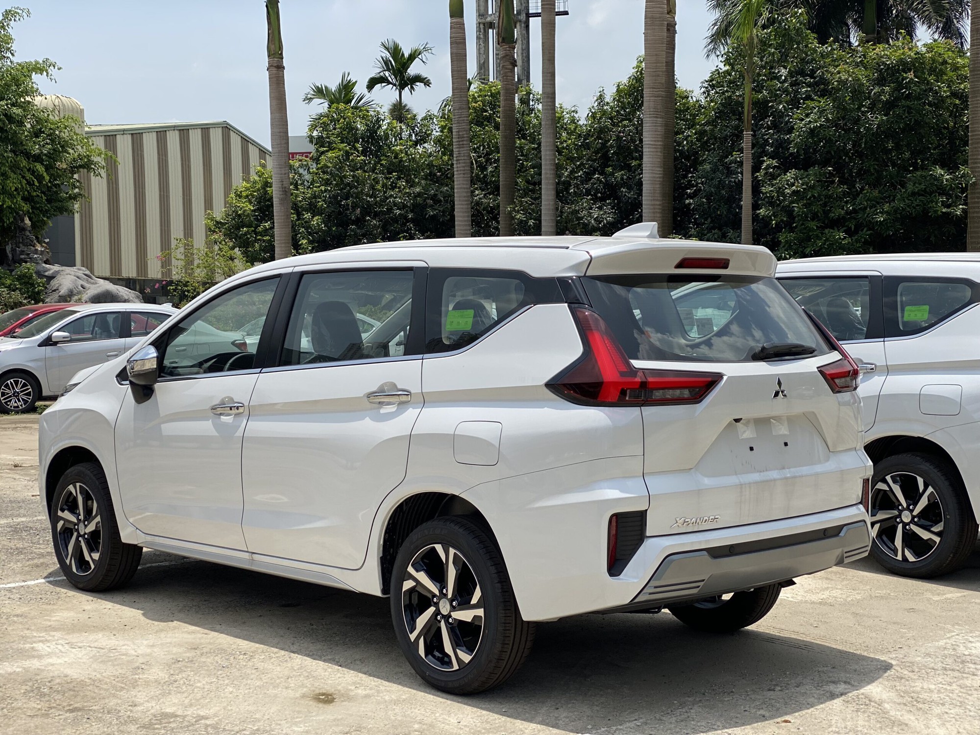 Mitsubishi Xpander bứt tốc, tạo hiện tượng lạ giữa mùa ‘xe ế’ tại Việt Nam - Ảnh 3.