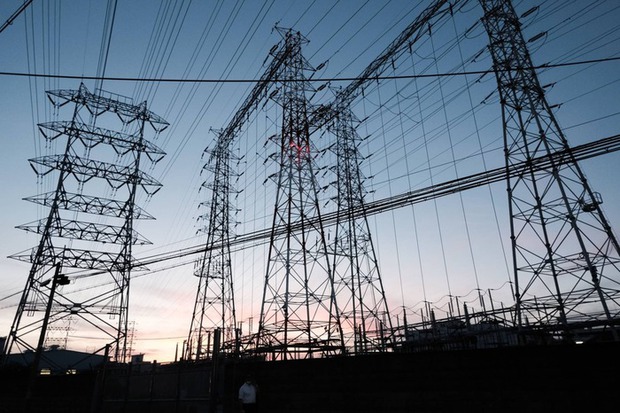 Quốc gia giàu nhất châu Á quyết định tăng giá điện sinh hoạt tới 42% - Ảnh 2.